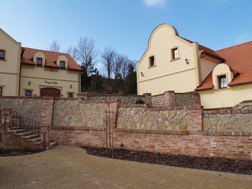 kliknutm na fotografii se dostanete zpt do galerie