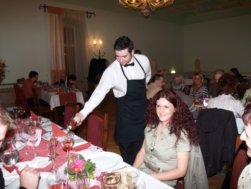 kliknutm na fotografii se dostanete zpt do galerie