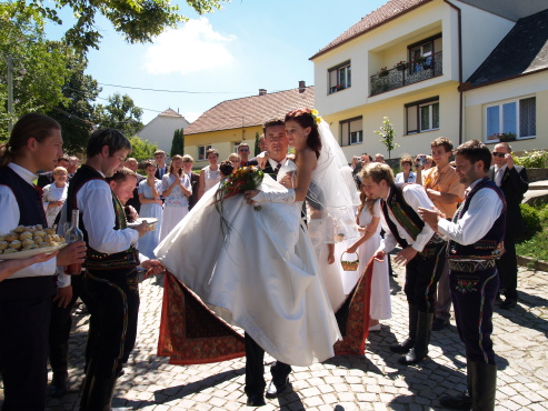 kliknutm na fotografii se dostanete zpt do galerie