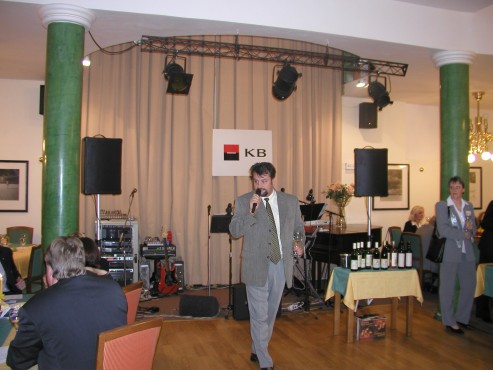 kliknutm na fotografii se dostanete zpt do galerie