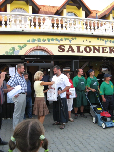 kliknutm na fotografii se dostanete zpt do galerie