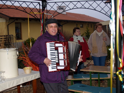 kliknutm na fotografii se dostanete zpt do galerie