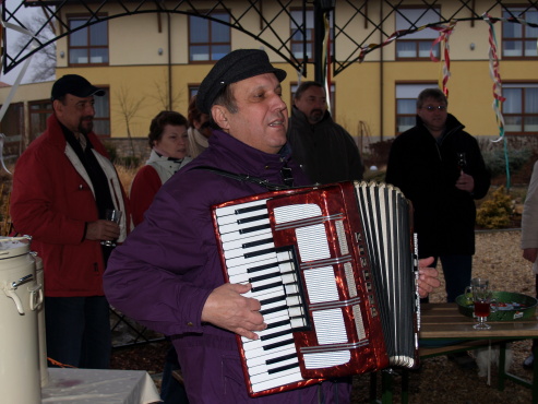 kliknutm na fotografii se dostanete zpt do galerie