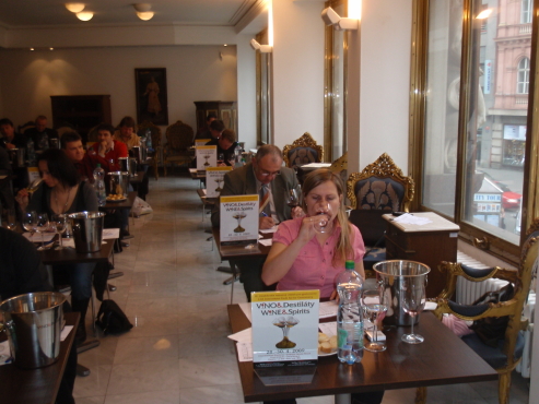 kliknutm na fotografii se dostanete zpt do galerie