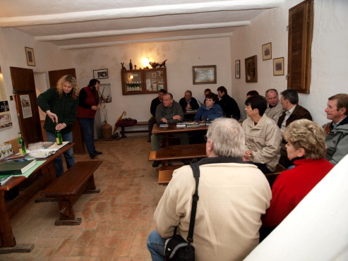 kliknutm na fotografii se dostanete zpt do galerie