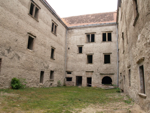 kliknutm na fotografii se dostanete zpt do galerie