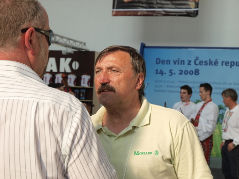 kliknutm na fotografii se dostanete zpt do galerie