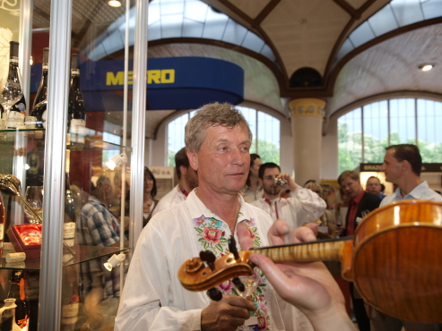 kliknutm na fotografii se dostanete zpt do galerie