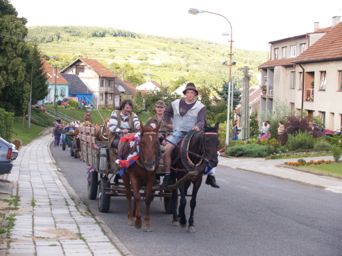 kliknutm na fotografii se dostanete zpt do galerie