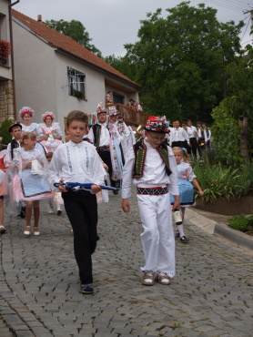 kliknutm na fotografii se dostanete zpt do galerie