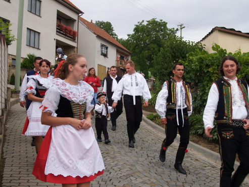 kliknutm na fotografii se dostanete zpt do galerie