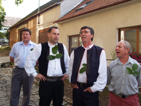 kliknutm na fotografii se dostanete zpt do galerie