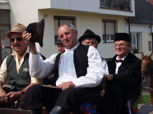 kliknutm na fotografii se dostanete zpt do galerie
