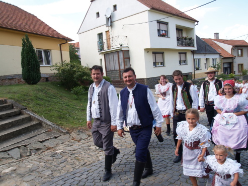 kliknutm na fotografii se dostanete zpt do galerie