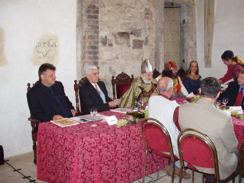 kliknutm na fotografii se dostanete zpt do galerie