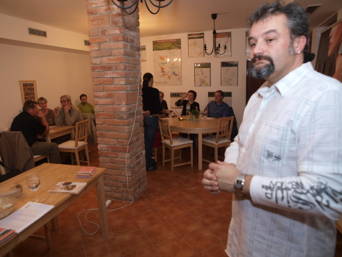 kliknutm na fotografii se dostanete zpt do galerie