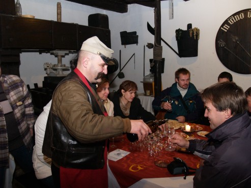 kliknutm na fotografii se dostanete zpt do galerie