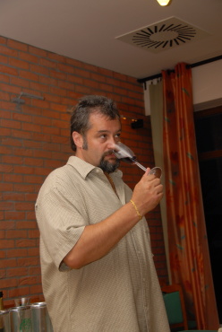 kliknutm na fotografii se dostanete zpt do galerie